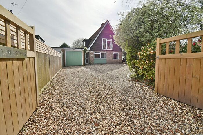 4 Bedroom Link Detached House For Sale In Little Lane, Upper Bucklebury, Reading, RG7