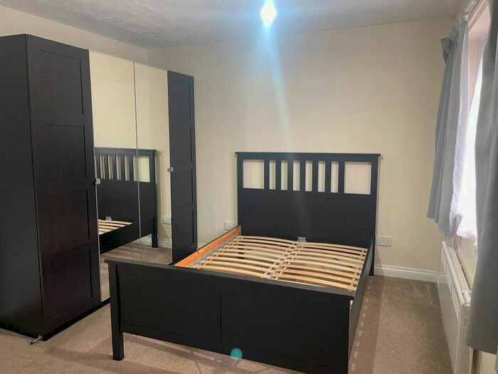 1 Bedroom Flat To Rent In Kingston Vale, Bond Square, Hockley, Birmingham, B18