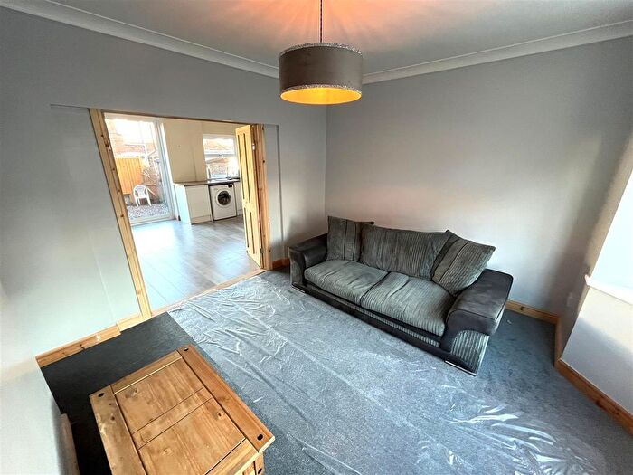 3 Bedroom End Of Terrace House For Sale In Cobden Street, Wolstanton, Newcastle, ST5