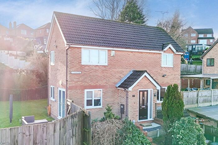 3 Bedroom Detached House For Sale In Hillcrest View, Carlton, NG4