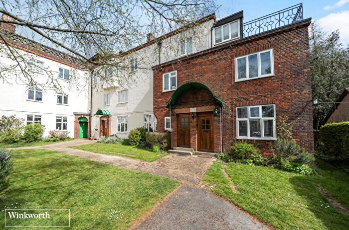 2 Bedroom Maisonette For Sale In Richmond Road, Basingstoke, Hampshire, RG21