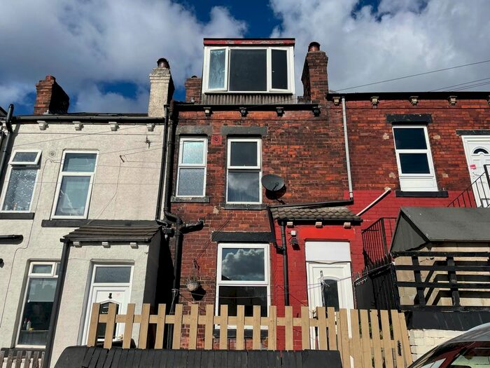 4 Bedroom Terraced House To Rent In Silver Royd Hill, Leeds, West Yorkshire, LS12
