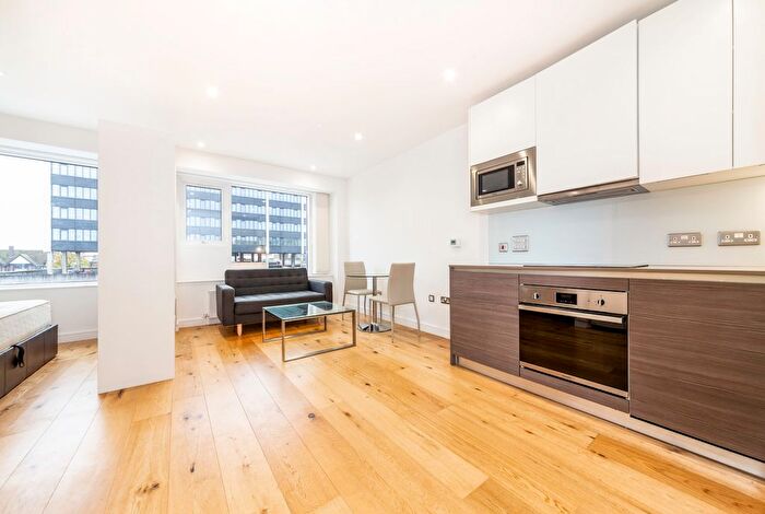 Studio To Rent In Tryon Apartments, Balfour Road, Hounslow, Middlesex, TW3