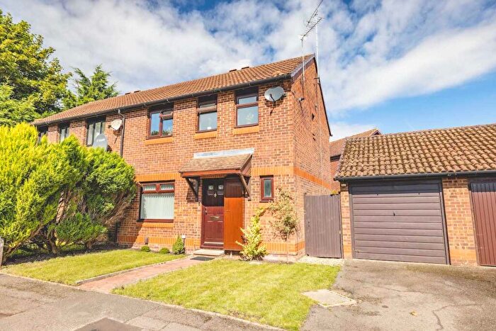 3 Bedroom Semi-Detached House For Sale In Cobb Close, Datchet, SL3