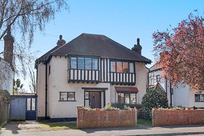 3 Bedroom Detached House For Sale In Caulfield Road, Shoeburyness, SS3