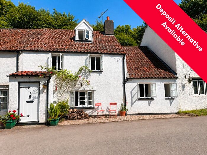 4 Bedroom Cottage To Rent In Hanham Mills, Bristol, Gloucestershire, BS15