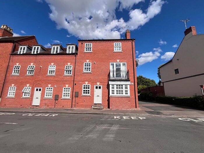2 Bedroom Flat To Rent In Pembroke House, Bleachfield Street, Alcester, Warwickshire, B49