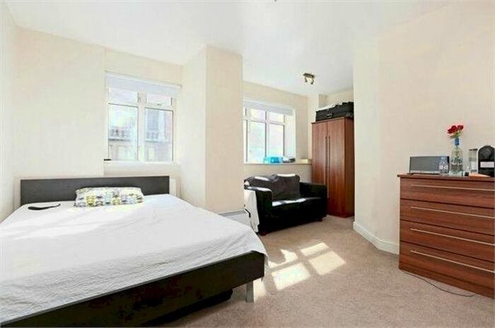 Studio To Rent In Euston Road, London, NW1