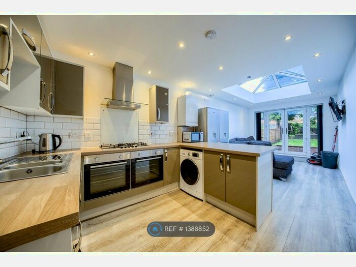 5 Bedroom Terraced House To Rent In Nicholls Street, Coventry, CV2