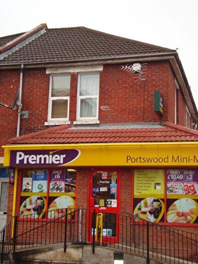 3 Bedroom Flat To Rent In Portswood Road, Southampton, SO17