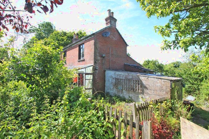 2 Bedroom Detached House For Sale In Marks Corner, Newport, PO30