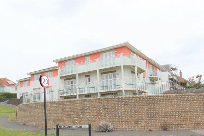 2 Bedroom Apartment To Rent In Newlands Road, BN2