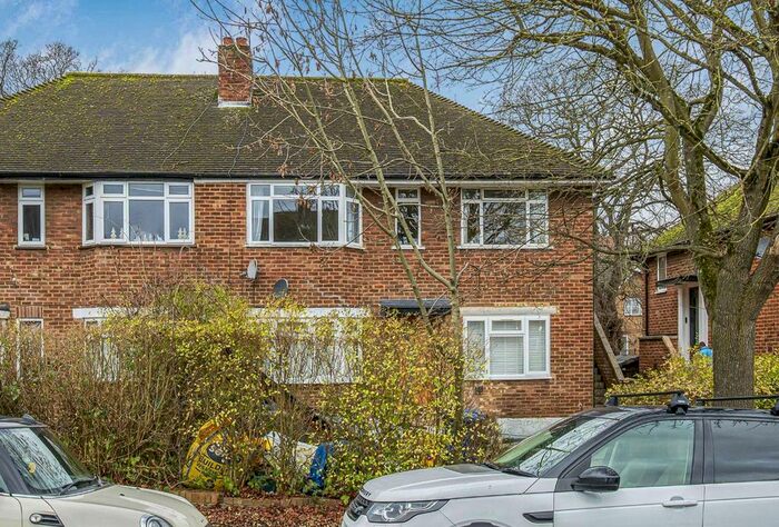 2 Bedroom Flat To Rent In Cavendish Avenue, London, W13