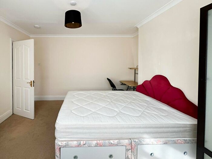 6 Bedroom Semi-Detached House To Rent In Dryleaze Road, Stapleton, Bristol, BS16