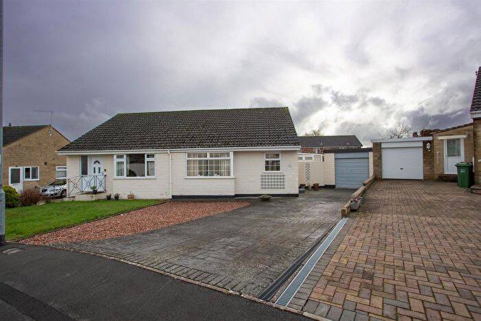 2 Bedroom Bungalow For Sale In John Gunn Close, Chard, TA20