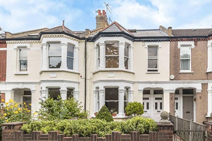2 Bedroom Maisonette To Rent In Trinity Road, Wimbledon, SW19