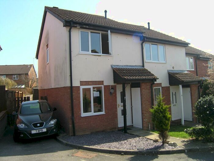 2 Bedroom House To Rent In Lysley Close, Chippenham, SN15