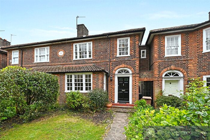 3 Bedroom Semi-Detached House To Rent In Eastern Road, East Finchley, N2