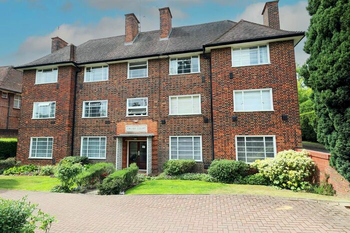 2 Bedroom Flat To Rent In Greenhalgh Walk, London, N2