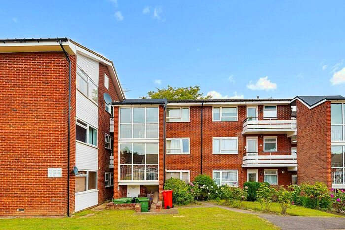 1 Bedroom Flat To Rent In Hardwick Court, Stanmore, HA7