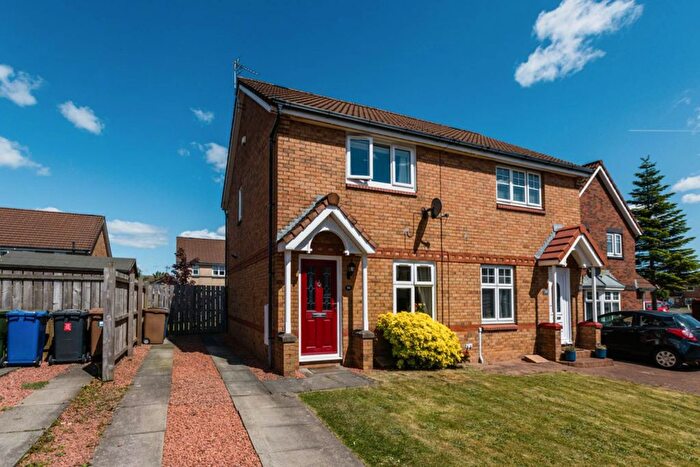 2 Bedroom Semi-Detached House For Sale In Nethergreen Wynd, Renfrew, PA4