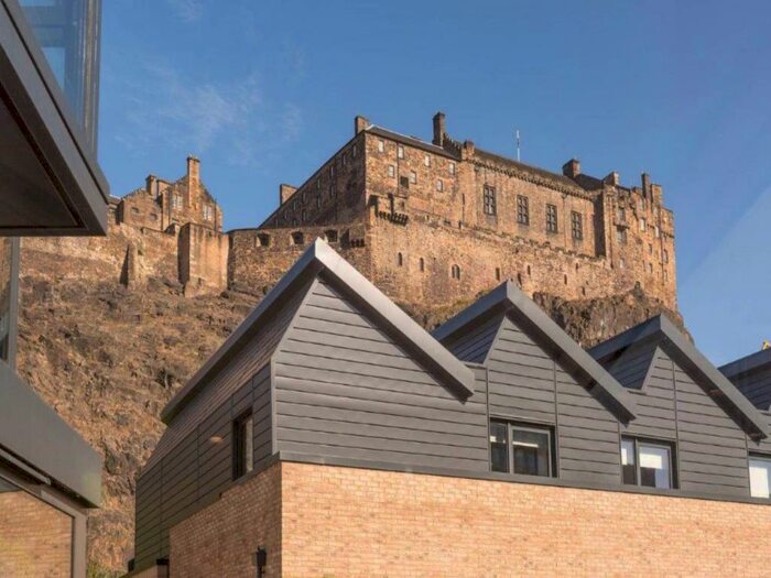 1 Bedroom Flat To Rent In King's Stables Road, Old Town, Edinburgh, EH1