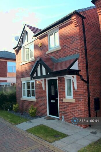 3 Bedroom Detached House To Rent In Under Hill Close, Southport, PR8