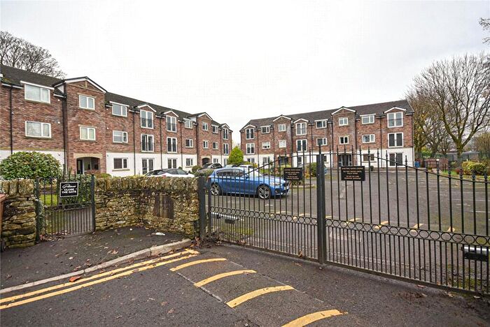 2 Bedroom Apartment To Rent In Dellar Street, Rochdale, Greater Manchester, OL12