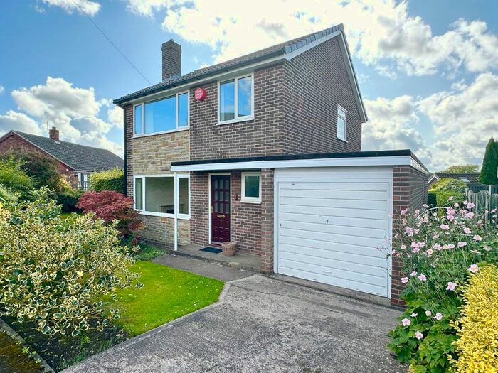 3 Bedroom Detached House To Rent In Edmonton Close, Barnsley, Uk, S75