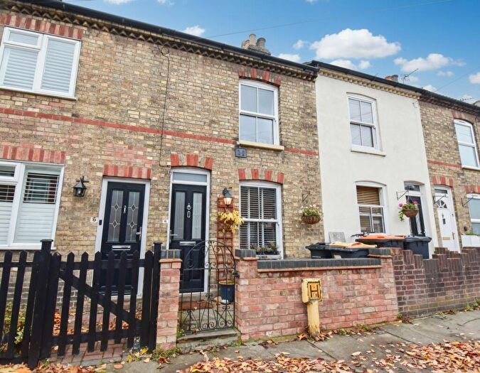 2 Bedroom Terraced House For Sale In Beaconsfield Street, Bedford, MK41
