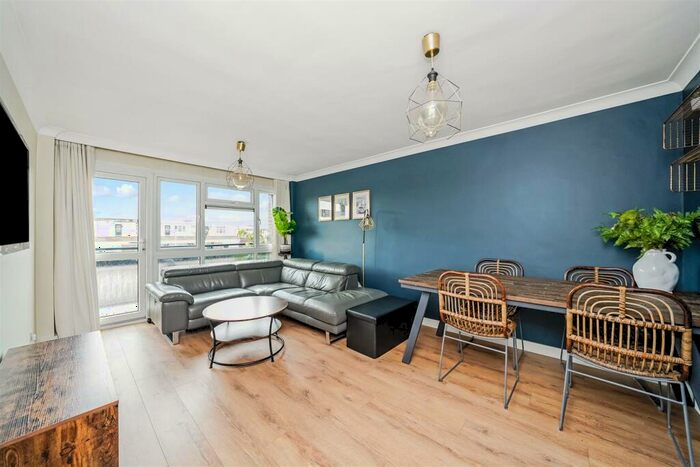 2 Bedroom Apartment To Rent In Nation Way, North Chingford, E4