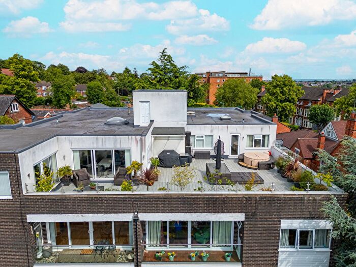 5 Bedroom Flat For Sale In Lucknow Road, Nottingham, NG3