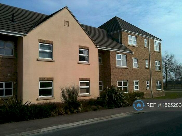 2 Bedroom Flat To Rent In Beevor Court, Sapley, Huntingdon, PE28
