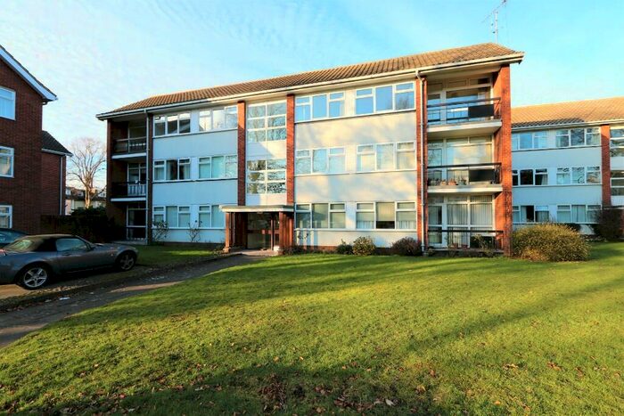 2 Bedroom Apartment To Rent In Arlington Avenue, Leamington Spa, Warwickshire, CV32