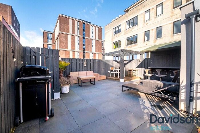 2 Bedroom Apartment To Rent In Great Charles Street, Birmingham, B3