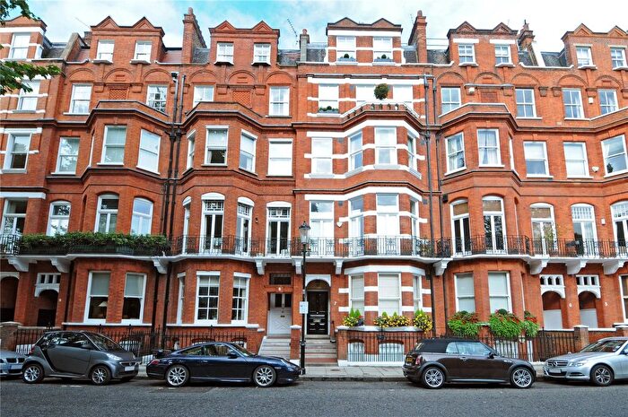 2 Bedroom Terraced House To Rent In Egerton Gardens, Knightsbridge, SW3