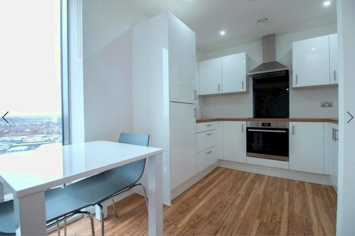 2 Bedroom Flat To Rent In Media City, Michigan Point Tower A, Michigan Avenue, Salford, M50