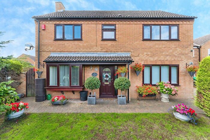 4 Bedroom Detached House For Sale In Hawthorn Walk, Beck Row, Bury St. Edmunds, IP28