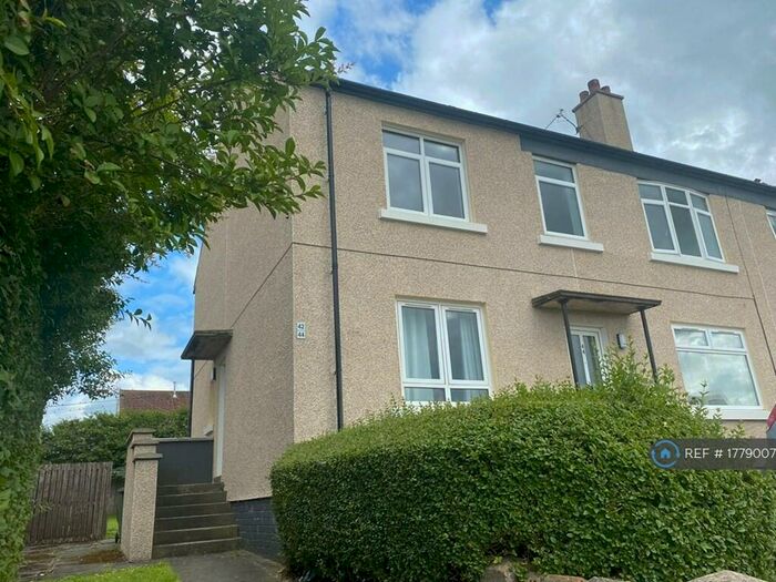 2 Bedroom Maisonette To Rent In Peatland Quadrant, Kilmarnock, KA1