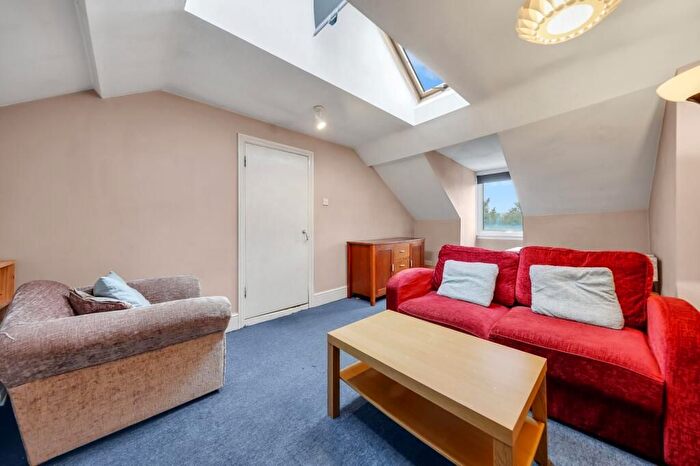 1 Bedroom Flat To Rent In Camden Road, Islington, N7