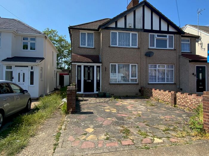 3 Bedroom Semi-Detached House To Rent In Leven Way, Hayes, UB3