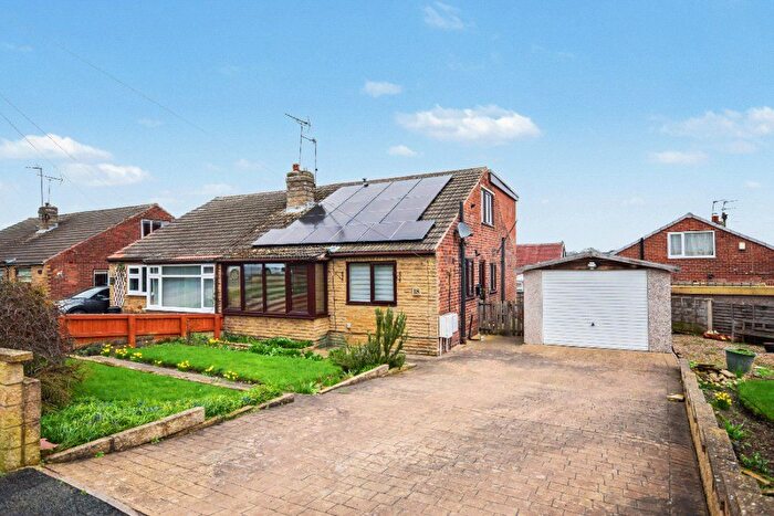 4 Bedroom Bungalow For Sale In Lindale Garth, Kirkhamgate, Wakefield, West Yorkshire, WF2