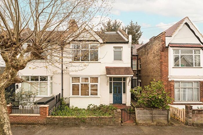 2 Bedroom Flat To Rent In Southdown Road, West Wimbledon, SW20