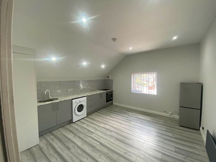 4 Bedroom Flat To Rent In Oxford Road, Reading, RG30