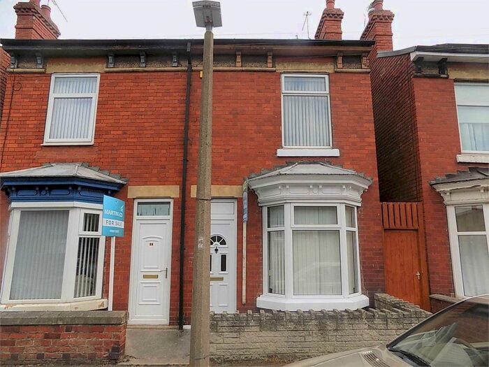 2 Bedroom Semi-Detached House To Rent In Priorswell Road, Worksop, Nottinghamshire, S80