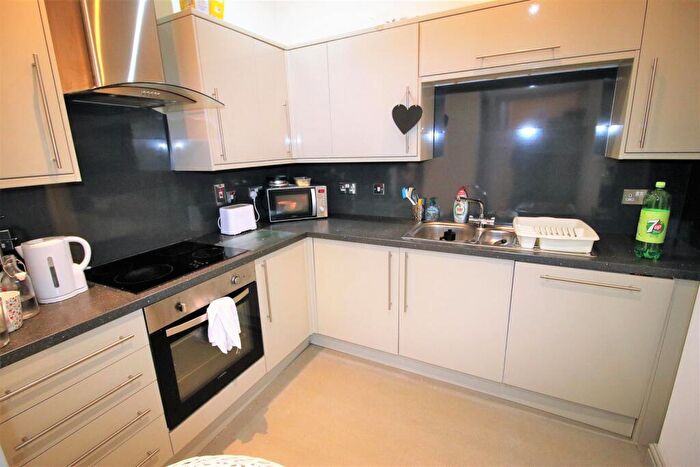 5 Bedroom Private Hall To Rent In St. Leonards Gate, Lancaster, LA1