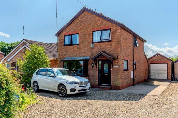 3 Bedroom Detached House For Sale In South End Road, Ottringham, Hull, HU12