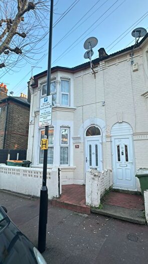 3 Bedroom Terraced House To Rent In Wakefield Street, London, E6