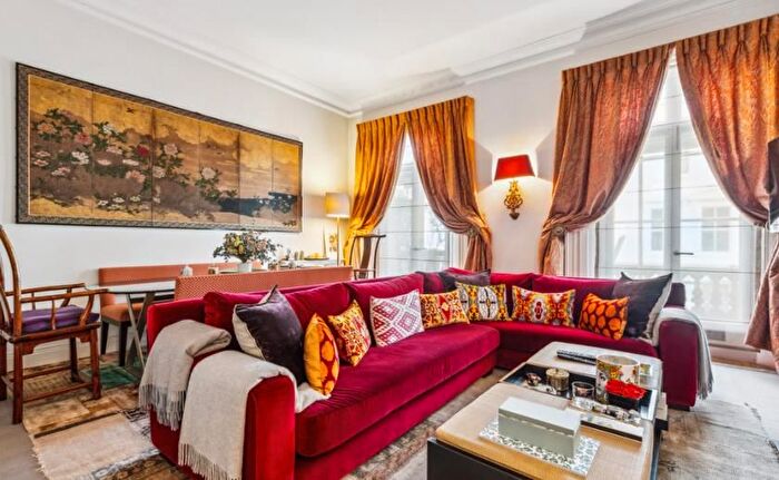 5 Bedroom Flat To Rent In George Street, Marylebone, London, W1H