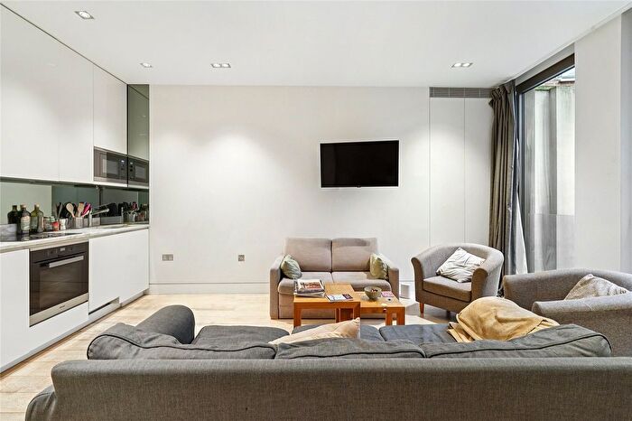 2 Bedroom Flat For Sale In Warwick Court, Holborn, WC1R